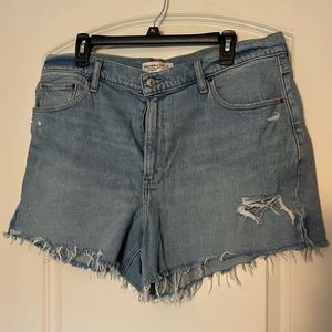 Abercrombie & Fitch The 4” Mom Short High Rise - 33 / 16
